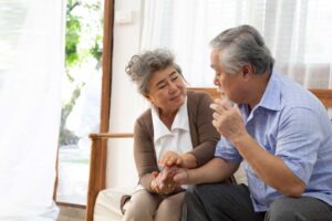 a senior talks to another about the memory care length of stay