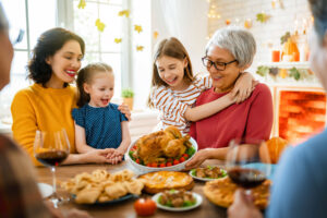 A family is preparing to enjoy Thanksgiving in senior living.