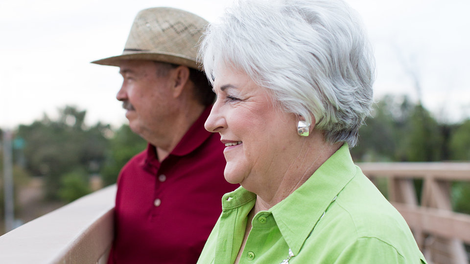 how-to-pick-a-senior-living-community