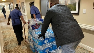 tallowood-donates-water-to-parkway-place-300×169